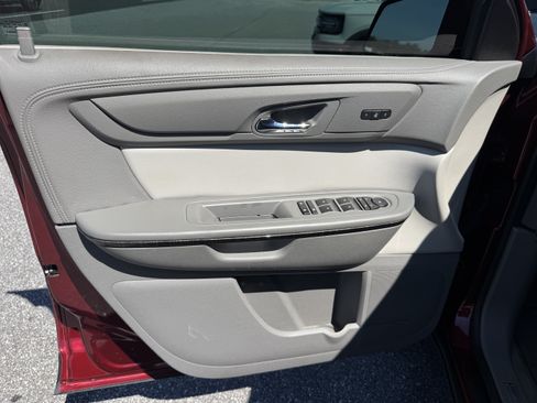 Used 2016 GMC Acadia SLT w/ Open Road Package FWD image 6