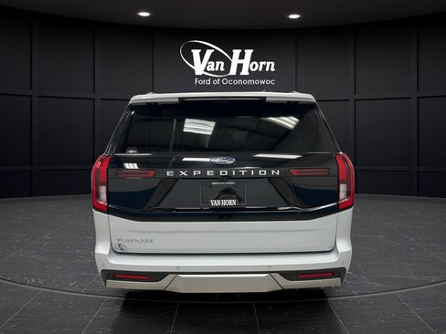 Used 2025 Ford Expedition Platinum AWD/4WD image 6