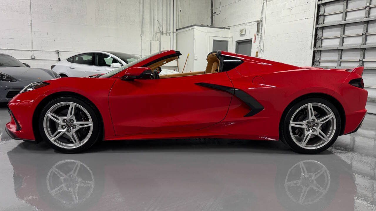 Used 2020 Chevrolet Corvette Stingray Premium Cpe w/ 3LT Preferred Equipment Group RWD image 23