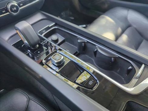 Used 2024 Volvo S60 B5 Core FWD image 14