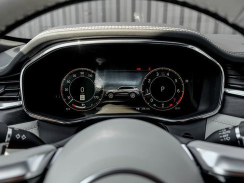 New 2026 Jaguar F-PACE R-Dynamic S image 12