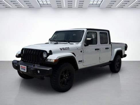 Used 2023 Jeep Gladiator Sport AWD/4WD image 7