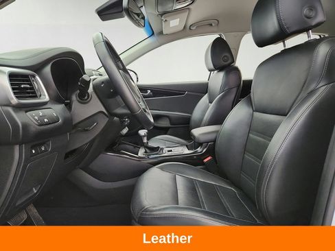 Used 2019 Kia Sorento EX AWD/4WD image 11