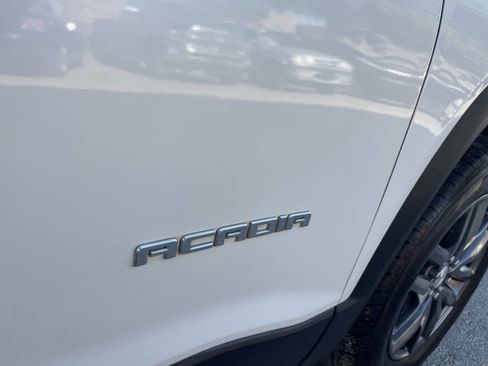 Used 2019 GMC Acadia SLT image 11