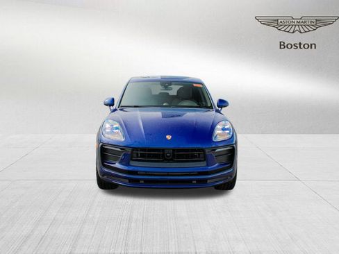 Used 2025 Porsche Macan image 2