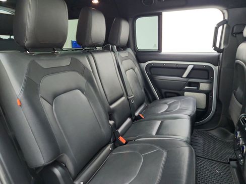 Used 2023 Land Rover Defender 130 X-Dynamic SE AWD/4WD image 27