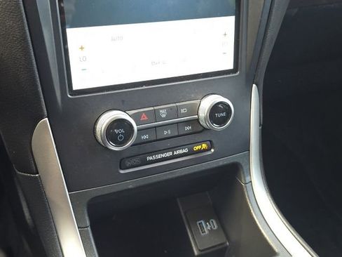 Used 2024 Ford Edge SEL w/ Convenience Package image 34