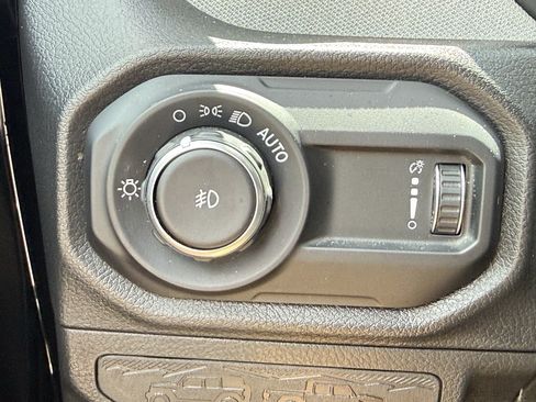 Used 2024 Jeep Wrangler Unlimited Sport AWD/4WD image 26