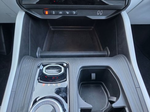 New 2026 Jeep Cherokee Overland w/ Trailer Tow Group image 13