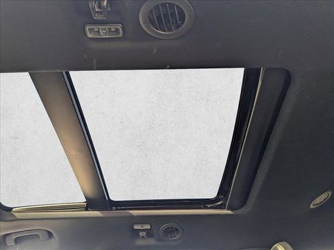 Used 2020 Ford Explorer Limited image 20