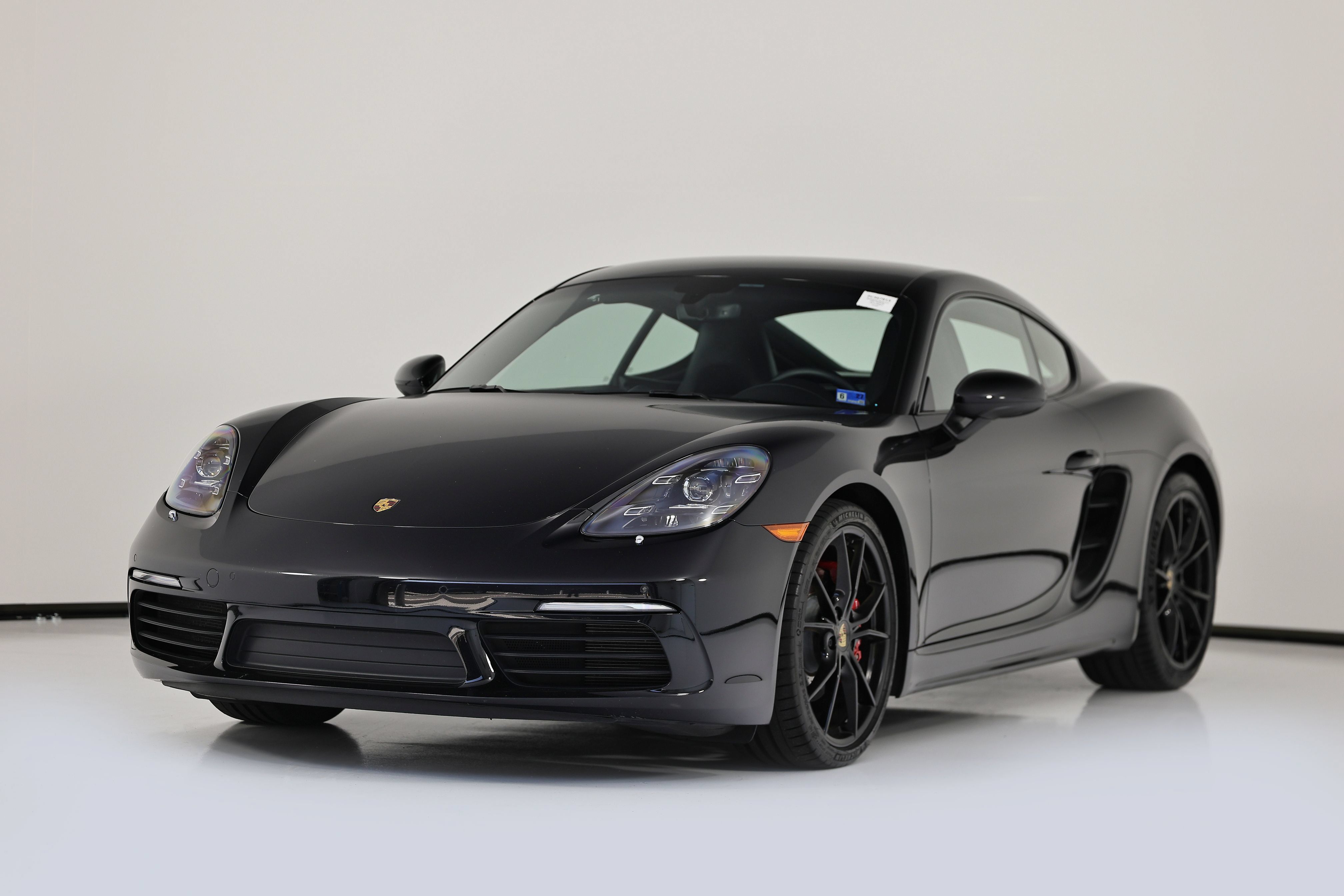 Certified 2024 Porsche 718 Cayman S RWD image 1