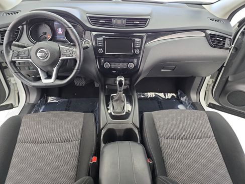 Certified 2020 Nissan Rogue Sport SV w/ All-Weather Package image 9