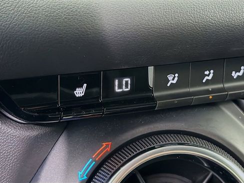 Used 2024 Chevrolet Blazer LT w/ Convenience Package image 24