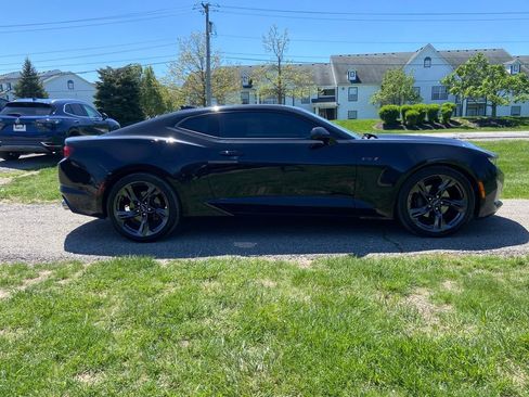 Used 2020 Chevrolet Camaro LT RWD image 6