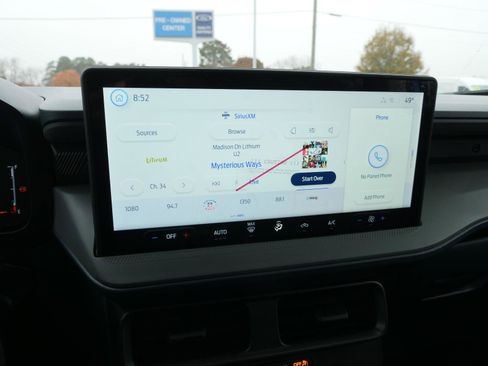 New 2025 Ford Maverick XL w/ Equipment Group 102A image 25