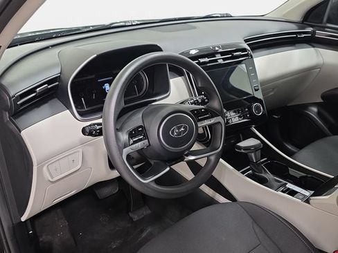 Used 2023 Hyundai Tucson SE AWD/4WD image 16
