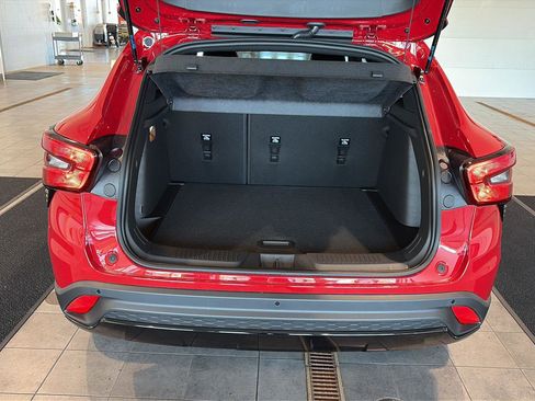 New 2026 Chevrolet Trax RS w/ Driver Confidence Package FWD image 5