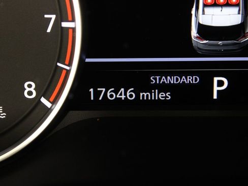 Used 2023 Nissan Rogue S image 27