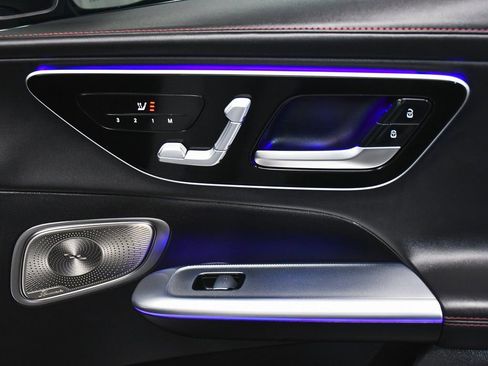 Used 2024 Mercedes-Benz GLC 43 AMG 4MATIC Coupe image 18