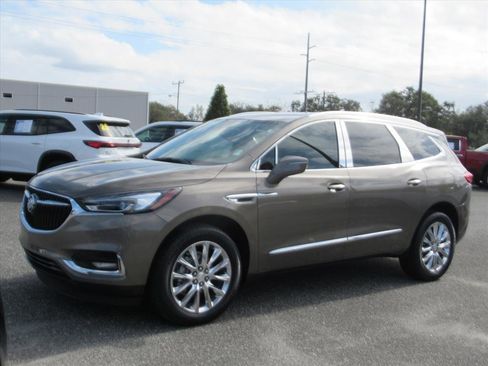 Used 2020 Buick Enclave Premium w/ Surround and Sites Package image 3