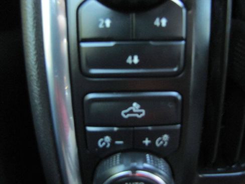 Used 2022 Chevrolet Silverado 2500 LT w/ Fleet Comfort Package AWD/4WD image 43