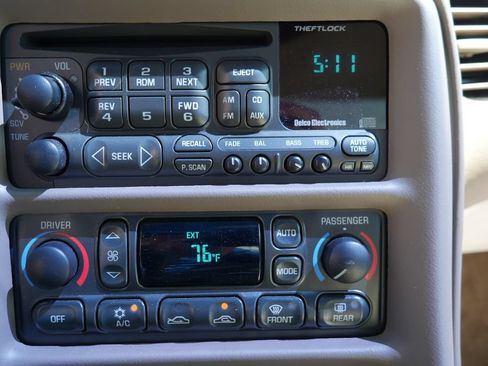 Used 2003 Chevrolet Corvette Coupe w/ Preferred Equipment Group RWD image 18