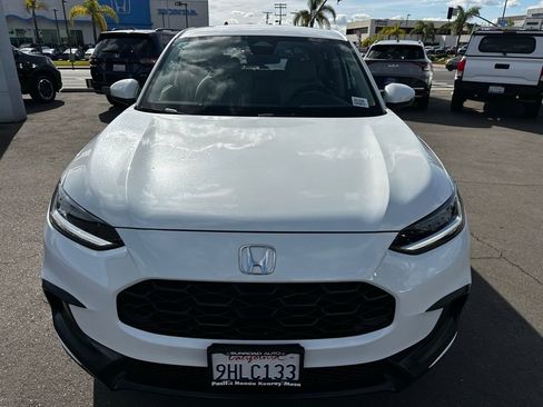 Certified 2024 Honda HR-V LX image 3