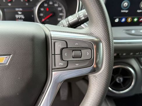 Used 2025 Chevrolet Blazer LT AWD/4WD image 19