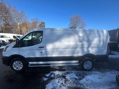 Used 2024 Ford Transit 250 Low Roof w/ Exterior Upgrade Package image 4
