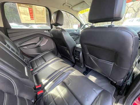 Used 2017 Ford Escape Titanium image 26