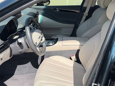 Used 2022 Genesis G80 2.5T image 18