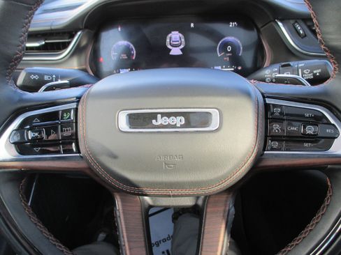 Used 2023 Jeep Grand Cherokee L Summit w/ High Altitude Package image 31