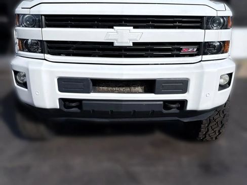 Used 2017 Chevrolet Silverado 2500 LTZ image 8