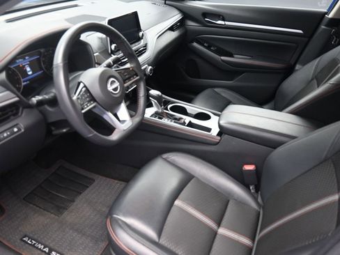 Used 2025 Nissan Altima 2.5 SR image 17