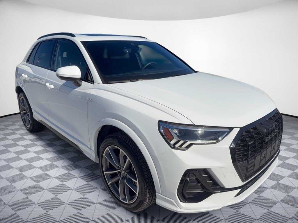 Certified 2025 Audi Q3 2.0T Premium w/ Convenience Package AWD/4WD image 7