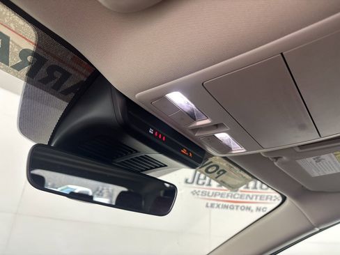 Used 2025 MAZDA CX-50 AWD 2.5 Hybrid w/ Premium Pkg image 19