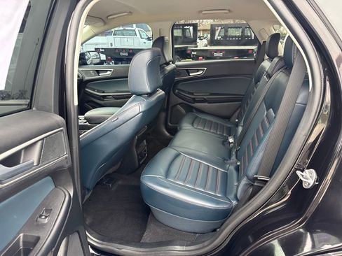 Used 2024 Ford Edge SEL w/ Sport Appearance Package image 14