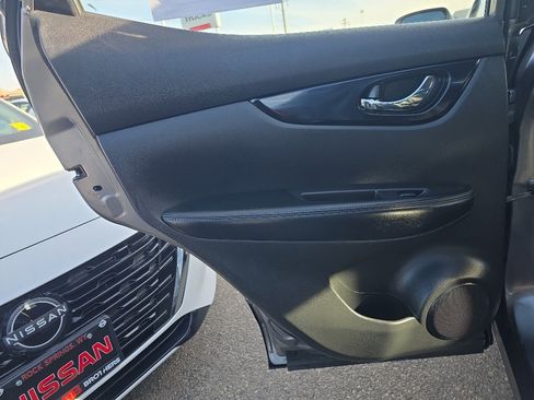 Used 2021 Nissan Rogue Sport SV image 13