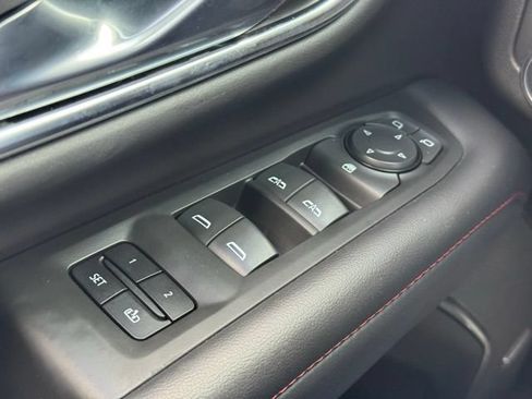 Used 2022 Chevrolet Suburban RST AWD/4WD image 33