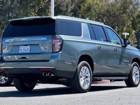 Used 2024 Chevrolet Suburban Premier image 5