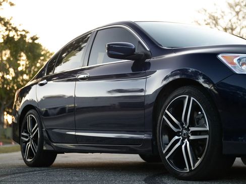 Used 2016 Honda Accord Sport image 3