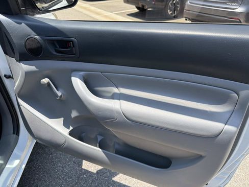 Used 2014 Toyota Tacoma 2WD Regular Cab image 13
