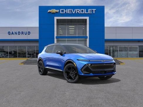 New 2026 Chevrolet Equinox EV RS image 25