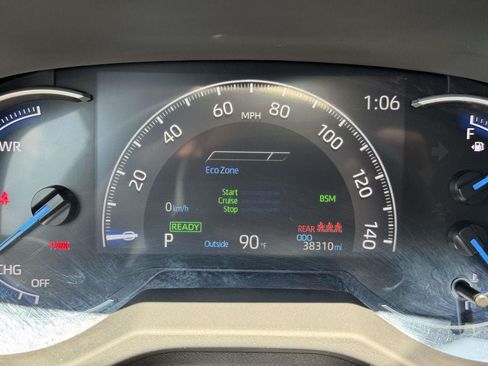Used 2025 Toyota RAV4 XLE AWD/4WD image 13
