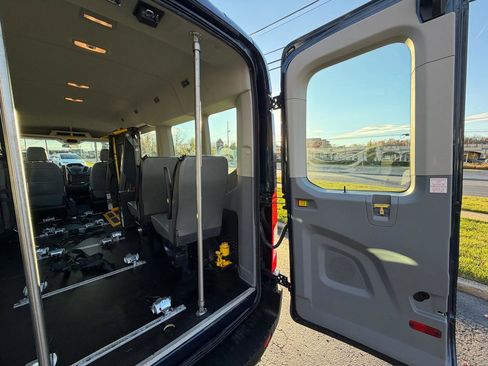 Used 2019 Ford Transit 350 XL image 34