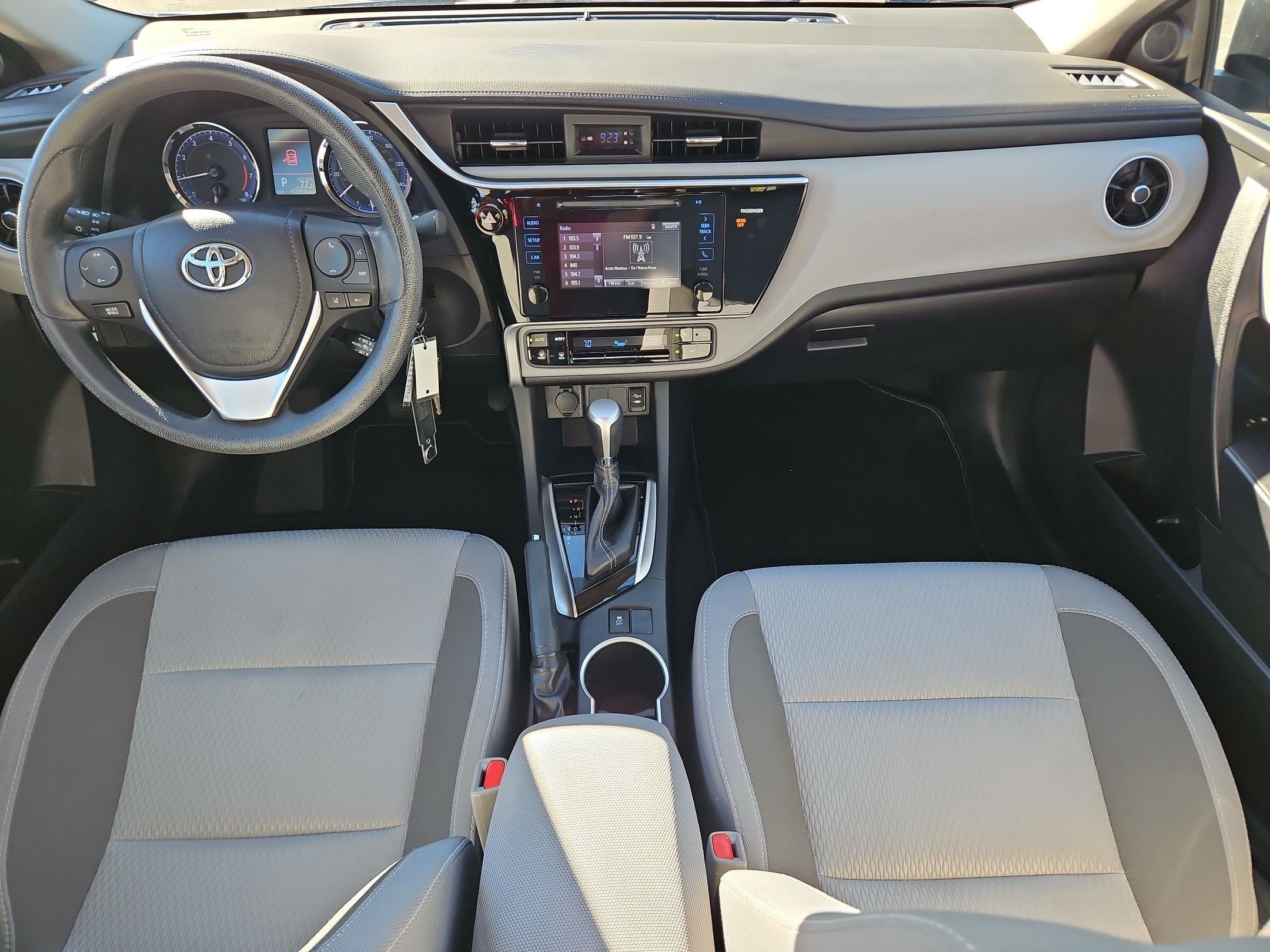 Used 2017 Toyota Corolla LE w/ Body Protection Package FWD image 24
