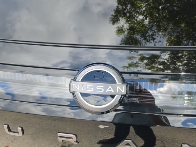 Used 2025 Nissan Murano SV FWD image 8
