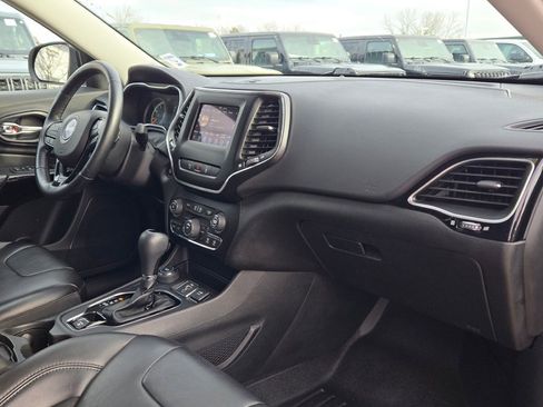 Used 2021 Jeep Cherokee Latitude Plus image 7