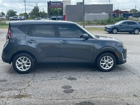Used 2025 Kia Soul S FWD image 4