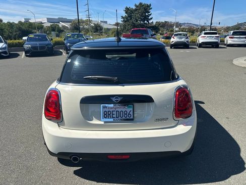 Used 2020 MINI Cooper 2-Door Hardtop FWD image 4
